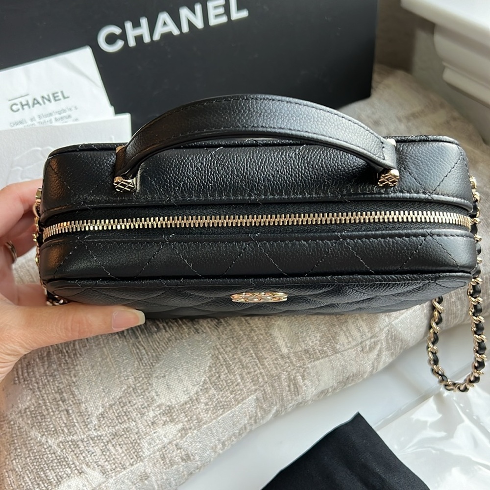 Chanel 22P Suit Your Case Vanity Case in Black Caviar - Picture 8 of 12